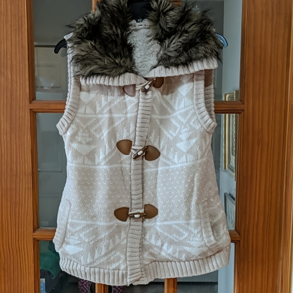 Lined sweater vest
